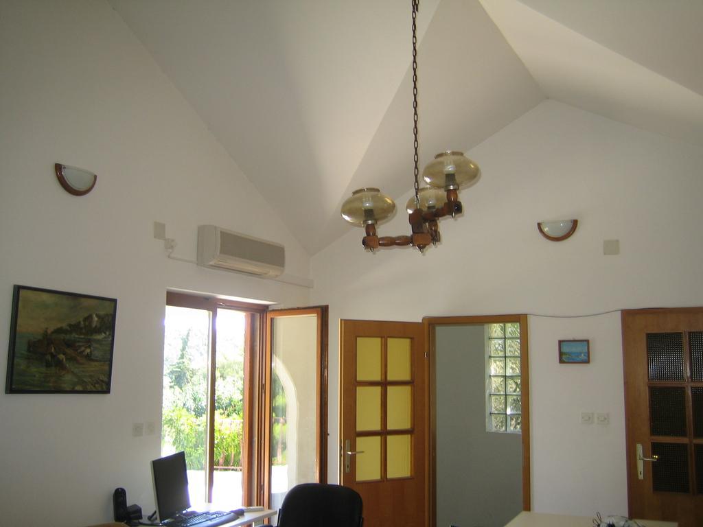 Mendula Apartment Rogač Exterior foto