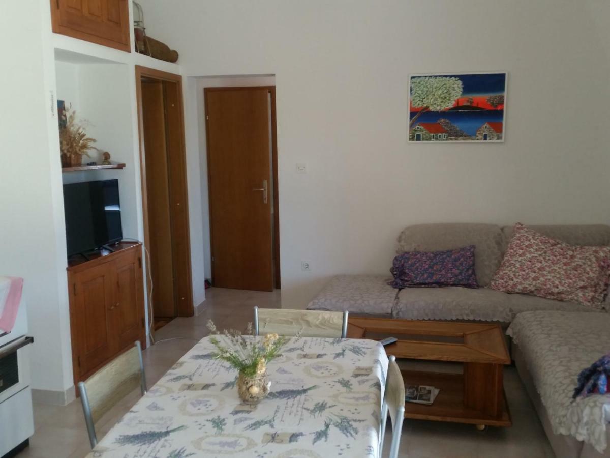 Mendula Apartment Rogač Exterior foto